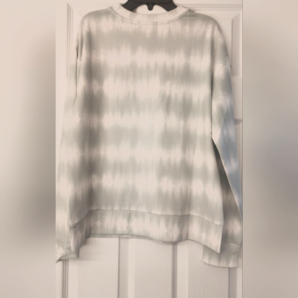 THREE Dots Women's French Terry TieDye Print pullover -Seafoam/Pristine - Picture 2 of 8